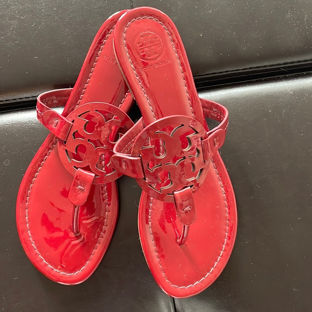 Tory Burch Size 6 Red Patent Leather Sandal.